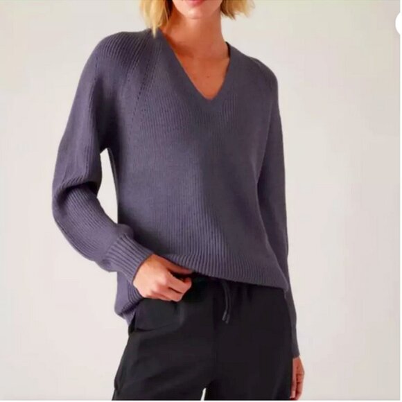 Athleta Hanover Refined soft and cozy V-Neck Sweater purple S - Picture 1 of 10